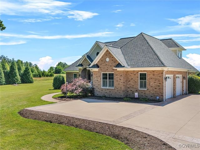 397 Farmville Lake Rd, Farmville, VA 23901