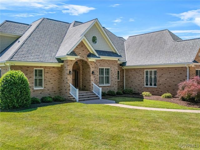 397 Farmville Lake Rd, Farmville, VA 23901