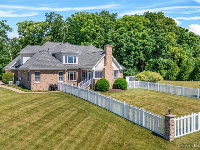 397 Farmville Lake Rd, Farmville, VA 23901