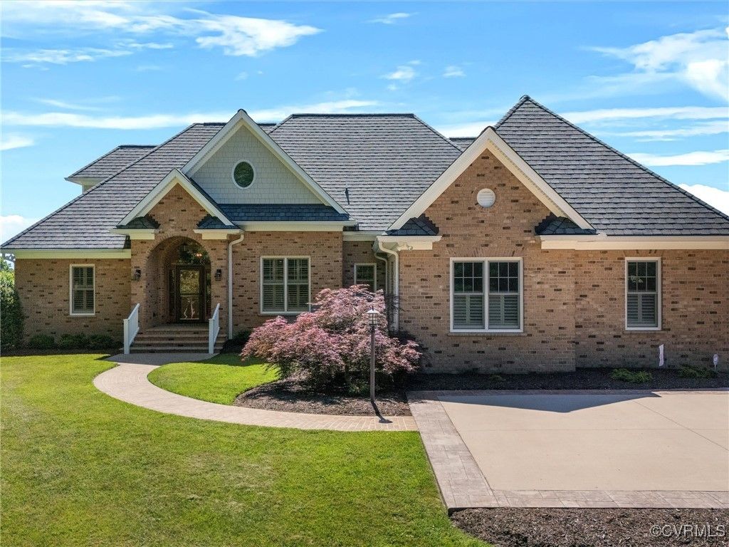 397 Farmville Lake Rd, Farmville, VA 23901