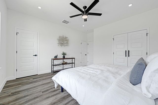 2108 Bringhurst Street, Houston, TX 77026