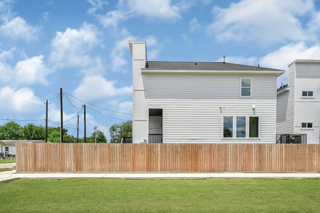 2108 Bringhurst Street, Houston, TX 77026