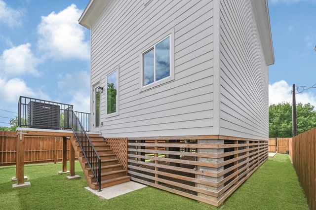 2108 Bringhurst Street, Houston, TX 77026