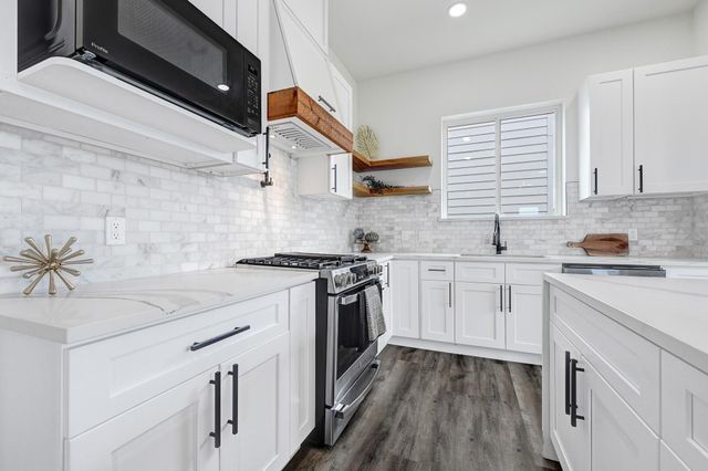 2108 Bringhurst Street, Houston, TX 77026
