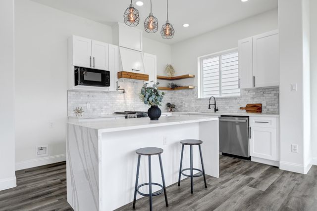 2108 Bringhurst Street, Houston, TX 77026