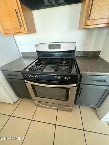 8609 Mercury Street B, El Paso, TX 79904