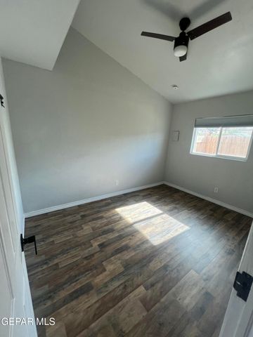 8609 Mercury Street B, El Paso, TX 79904