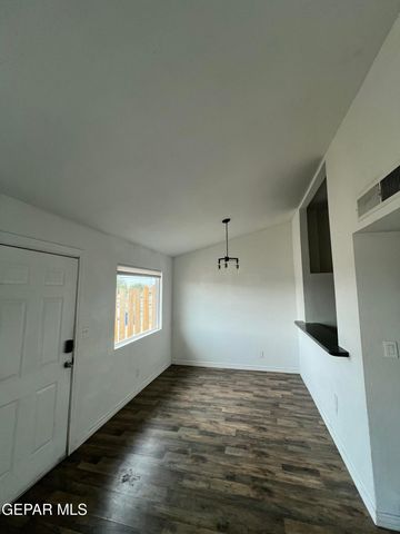 8609 Mercury Street B, El Paso, TX 79904