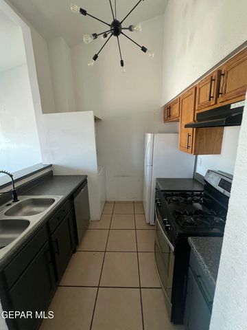 8609 Mercury Street B, El Paso, TX 79904