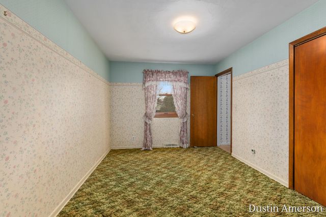 2656 Vassar Drive SE, Grand Rapids, MI 49506