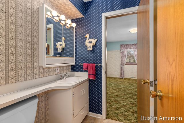 2656 Vassar Drive SE, Grand Rapids, MI 49506