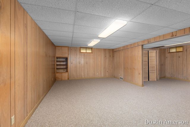 2656 Vassar Drive SE, Grand Rapids, MI 49506