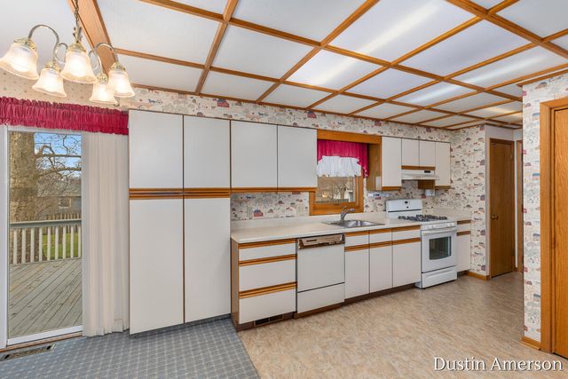 2656 Vassar Drive SE, Grand Rapids, MI 49506