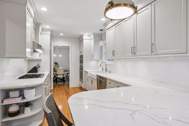 4919 Bruce Avenue, Edina, MN 55424