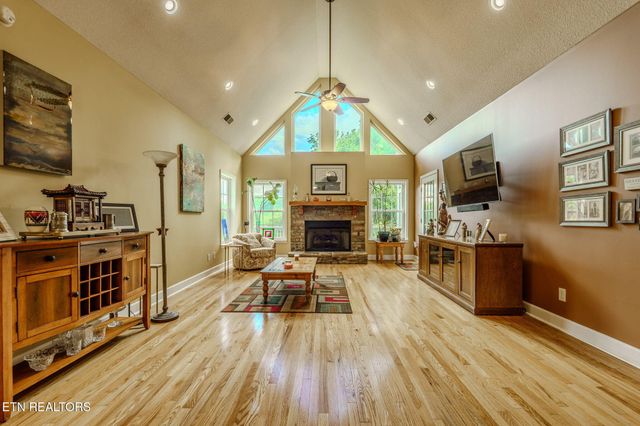 188 Happy Hollow Rd, Madisonville, TN 37354