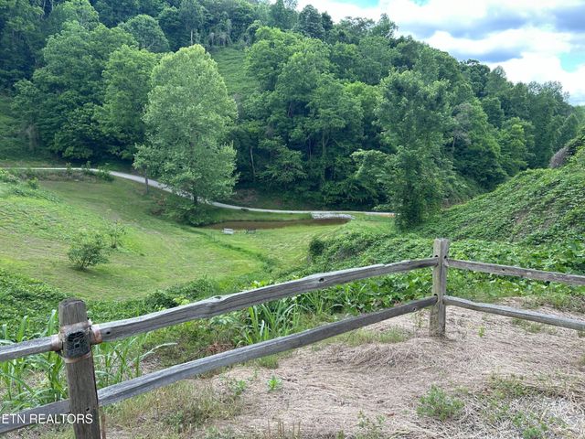 188 Happy Hollow Rd, Madisonville, TN 37354