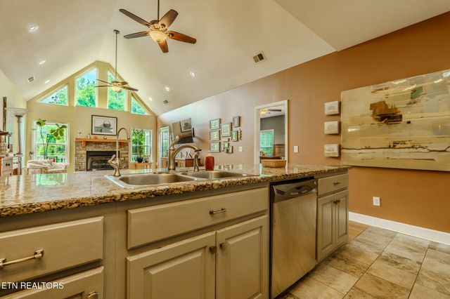 188 Happy Hollow Rd, Madisonville, TN 37354