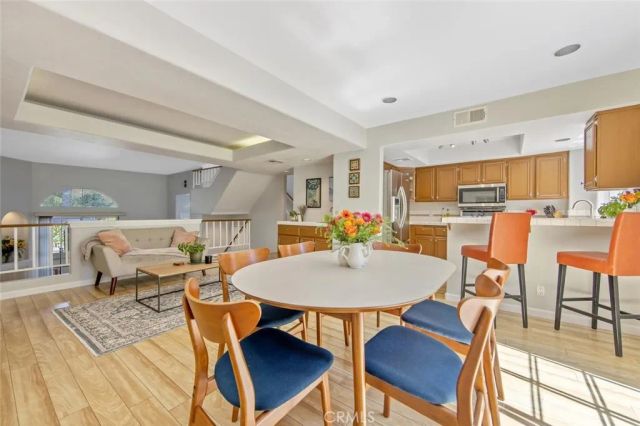 5340 Las Virgenes Road 4, Calabasas, CA 91302