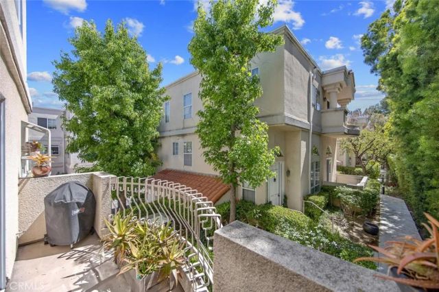 5340 Las Virgenes Road 4, Calabasas, CA 91302