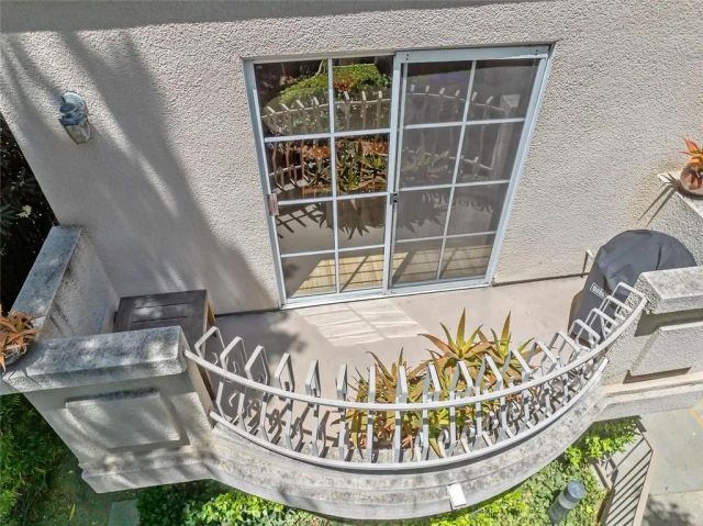 5340 Las Virgenes Road 4, Calabasas, CA 91302