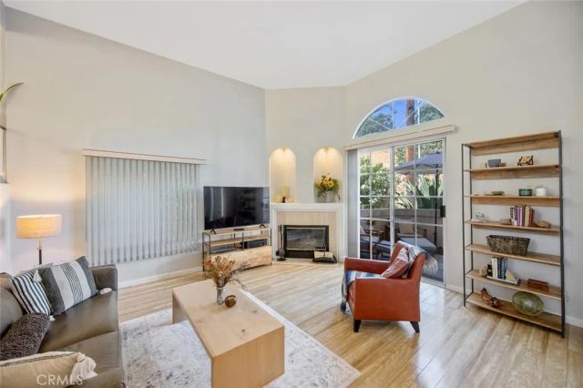 5340 Las Virgenes Road 4, Calabasas, CA 91302