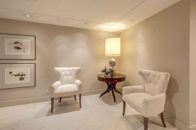 5001 Woodway Drive 1304, Houston, TX 77056