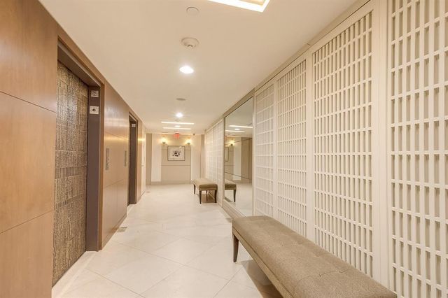 5001 Woodway Drive 1304, Houston, TX 77056