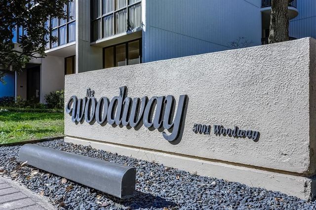5001 Woodway Drive 1304, Houston, TX 77056