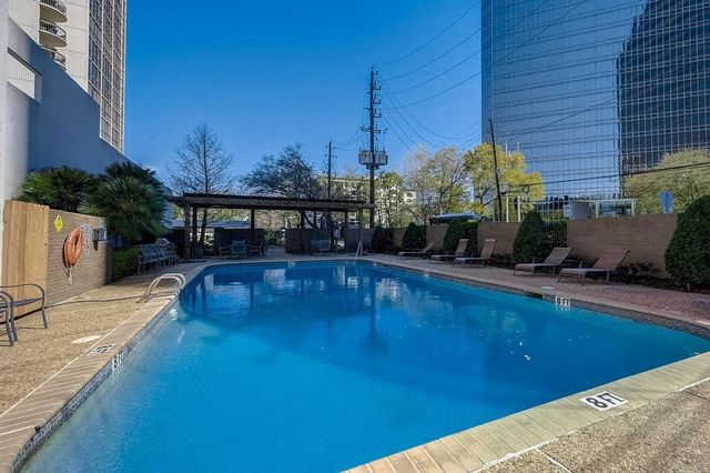 5001 Woodway Drive 1304, Houston, TX 77056