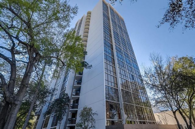 5001 Woodway Drive 1304, Houston, TX 77056