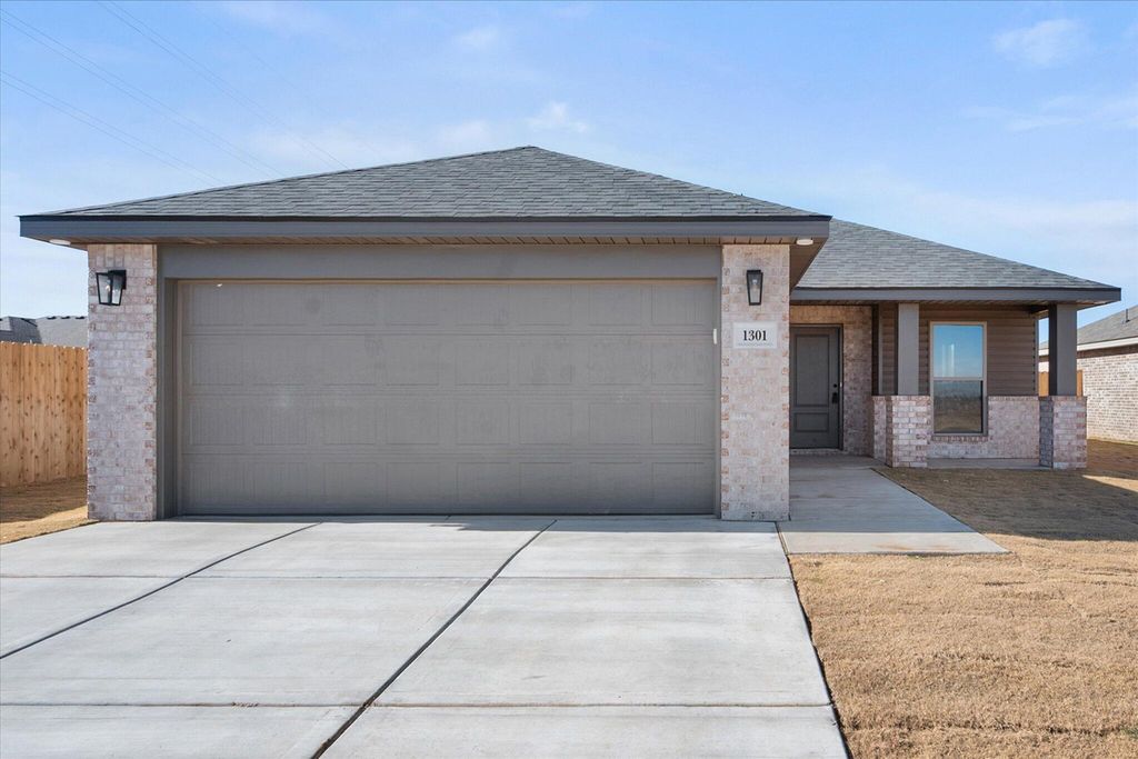 1301 N Chicago Avenue, Lubbock, TX 79416