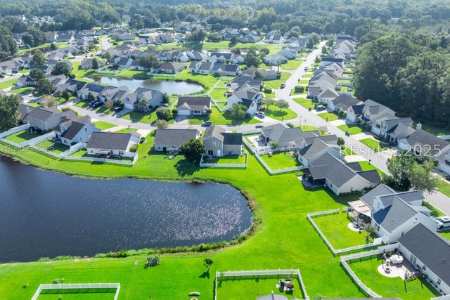 18 Hollowtail Dr, Bluffton, SC 29910