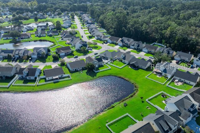 18 Hollowtail Dr, Bluffton, SC 29910