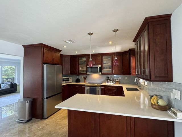 1298 NW 4th St, Boca Raton, FL 33486
