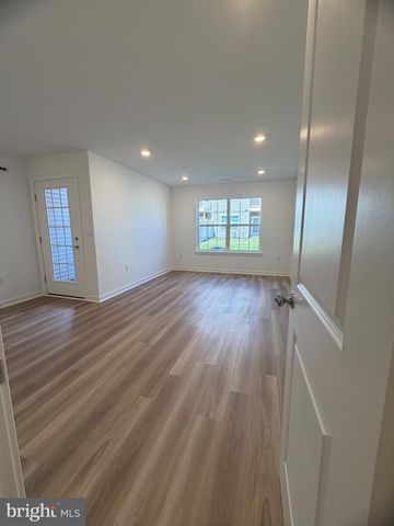 75 MORGANS MILL RD, Sicklerville, NJ 08081