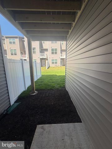 75 MORGANS MILL RD, Sicklerville, NJ 08081