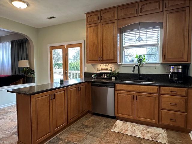 1821 Somersby LN, Virginia Beach, VA 23456