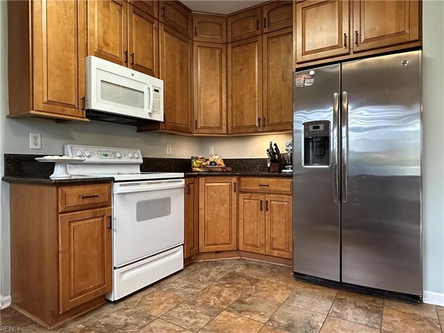 1821 Somersby LN, Virginia Beach, VA 23456