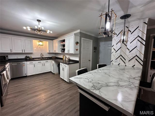 303 Kennedy Drive, Sikeston, MO 63801