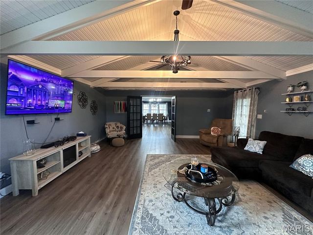 303 Kennedy Drive, Sikeston, MO 63801