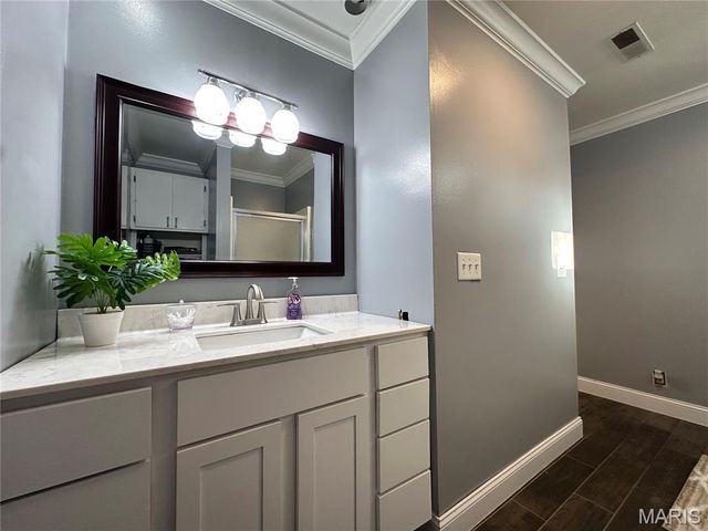 303 Kennedy Drive, Sikeston, MO 63801