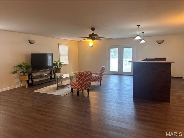 303 Kennedy Drive, Sikeston, MO 63801