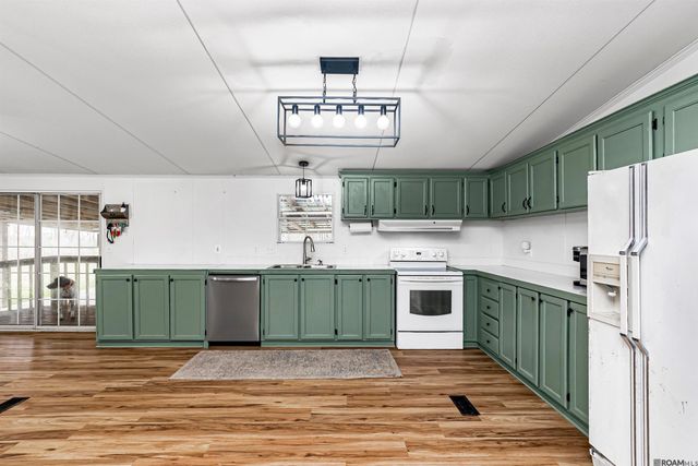 32438 Weiss Rd, Walker, LA 70785