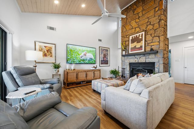 304 Lookout Pt Apt A4, Hot Springs, AR 71913