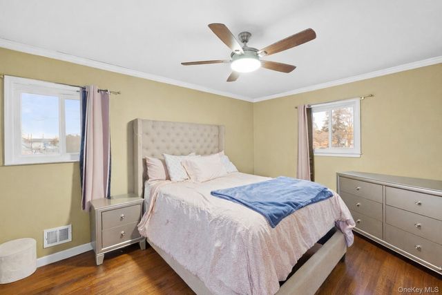 85 Bedford Avenue, Freeport, NY 11520