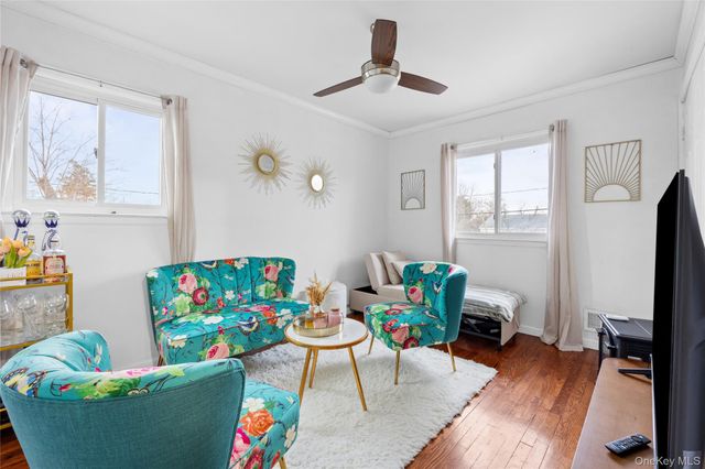 85 Bedford Avenue, Freeport, NY 11520