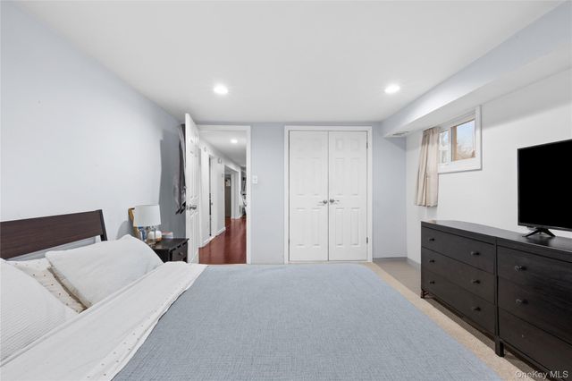 85 Bedford Avenue, Freeport, NY 11520