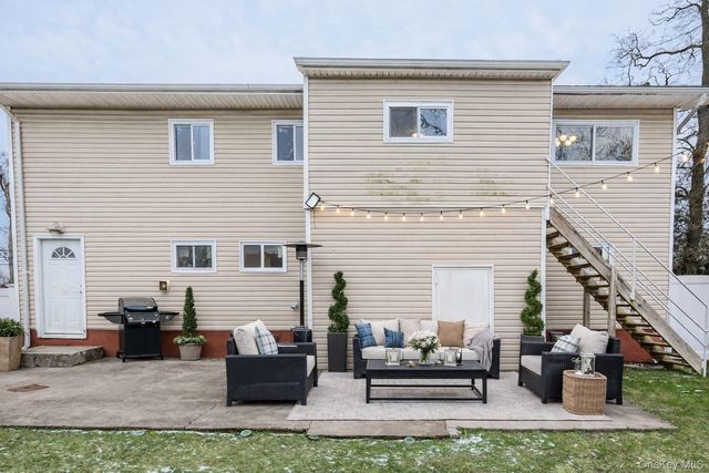 85 Bedford Avenue, Freeport, NY 11520