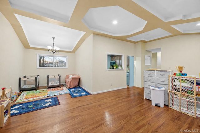 85 Bedford Avenue, Freeport, NY 11520