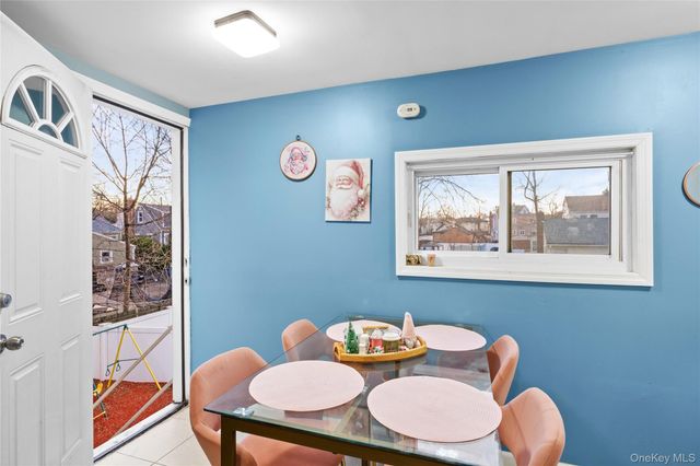 85 Bedford Avenue, Freeport, NY 11520